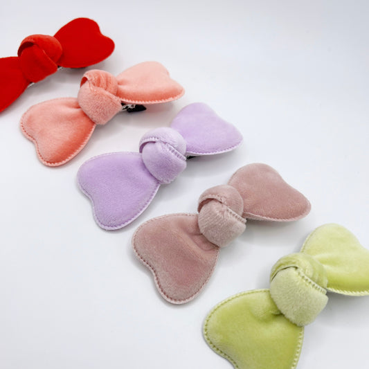 Madeleine bows