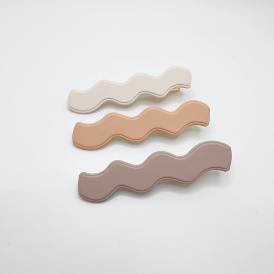 Wavy trio